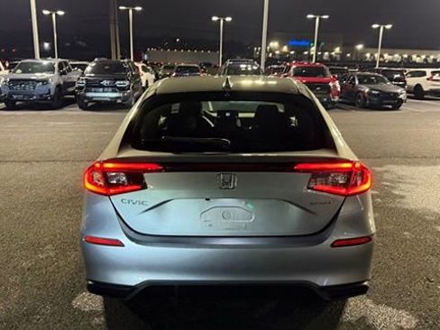Used 2023 Honda Civic Sport image 7