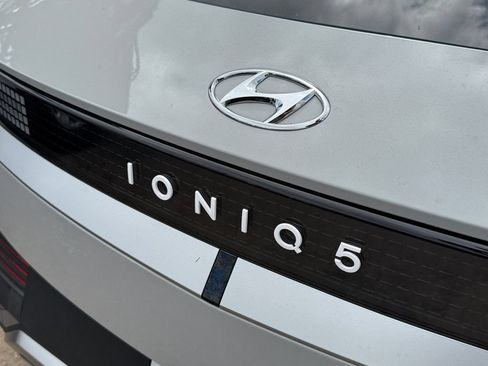 Used 2024 Hyundai Ioniq 5 SEL RWD image 18