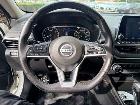 Used 2022 Nissan Altima 2.5 SR w/ Midnight Edition Package image 25