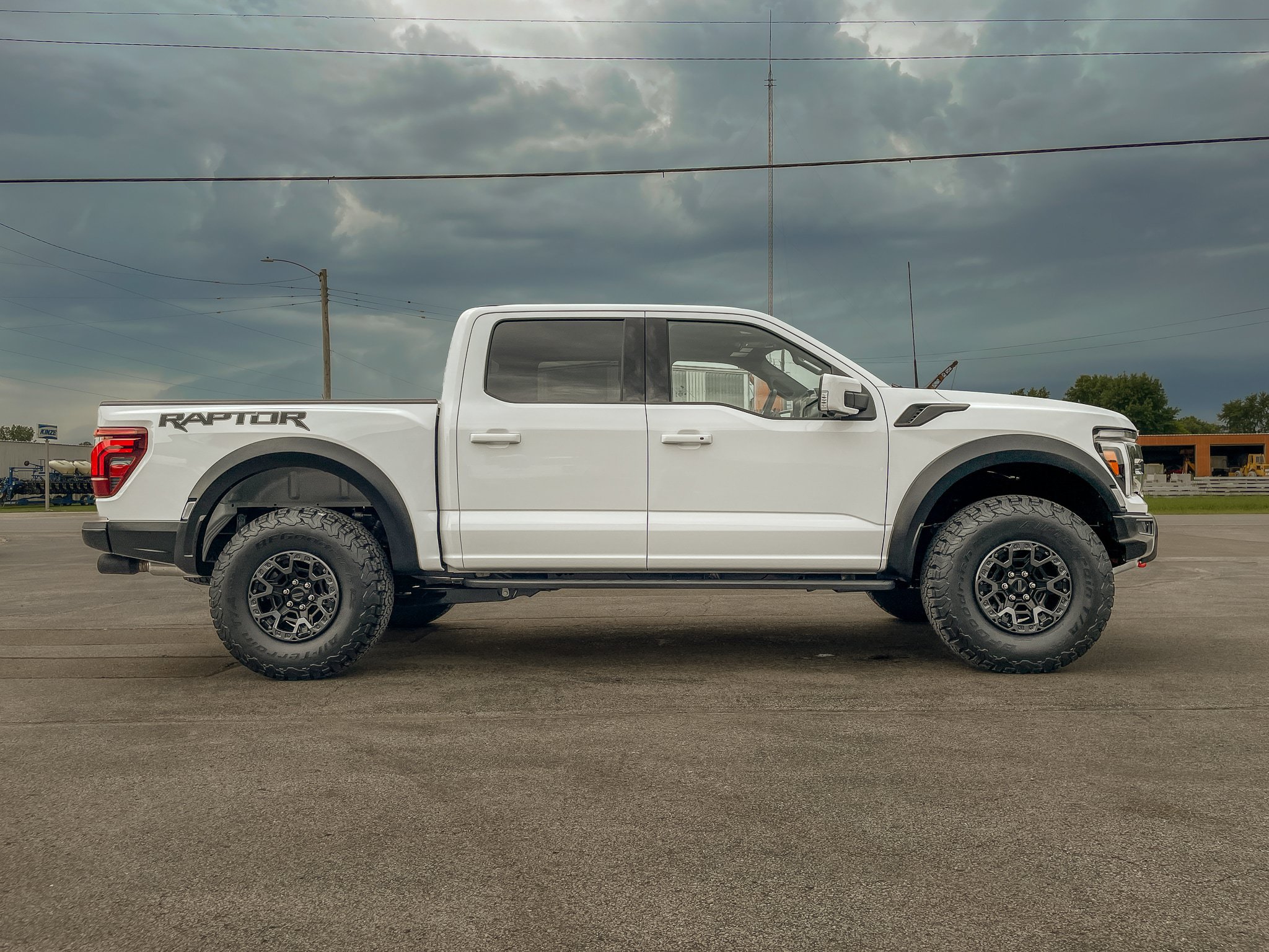 New 2025 Ford F150 Raptor w/ Equipment Group 803A Raptor R AWD/4WD image 7