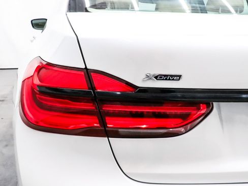Used 2019 BMW 740i xDrive 740i xDrive image 42