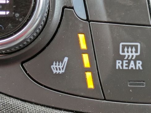 Used 2023 Chevrolet Malibu LT image 22