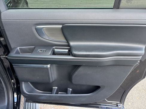 Used 2025 Ford Expedition Max Platinum image 22