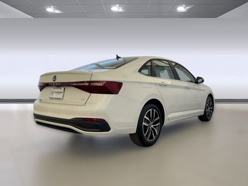 New 2026 Volkswagen Jetta SE image 9