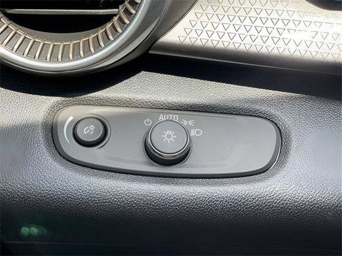 New 2025 Chevrolet Trax ACTIV w/ Driver Confidence Package image 20