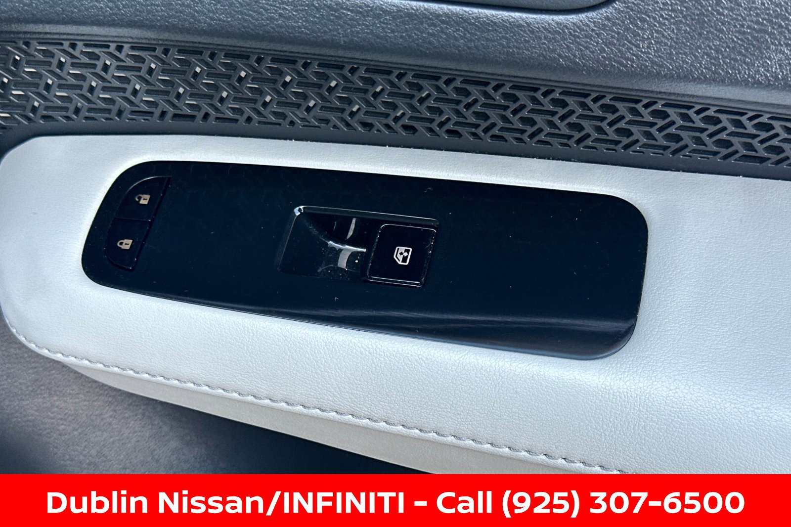 Certified 2023 Nissan Ariya FWD image 22