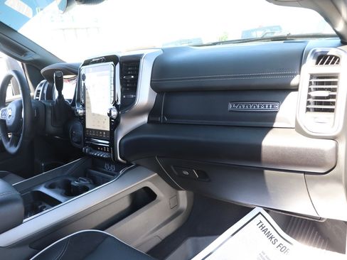 Used 2025 RAM 3500 Laramie AWD/4WD image 35