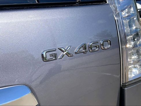 Used 2023 Lexus GX 460 Premium w/ Premium Package AWD/4WD image 10