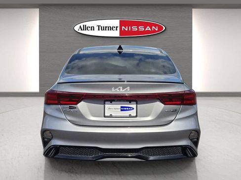 Used 2024 Kia Forte GT-Line w/ GT-Line Premium Package FWD image 7