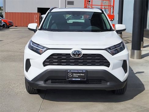 Used 2025 Toyota RAV4 XLE image 38