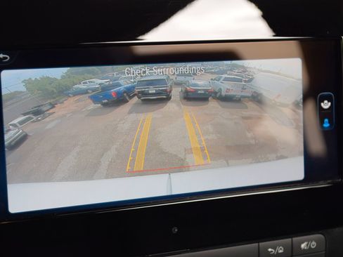 Used 2025 Mercedes-Benz Sprinter 2500 image 13