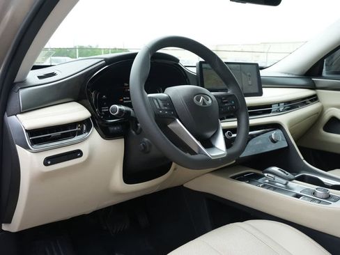 Used 2025 INFINITI QX50 Luxe image 16