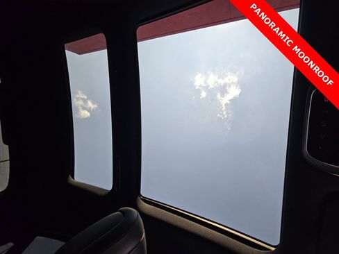 Used 2022 Mercedes-Benz S 500 S 500 w/ AMG Line Package image 4