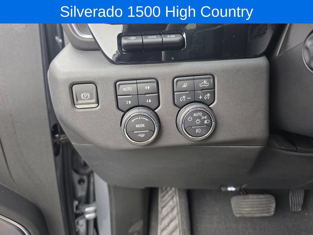 Used 2023 Chevrolet Silverado 1500 High Country w/ Technology Package AWD/4WD image 26
