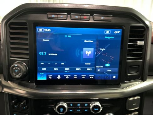 Used 2023 Ford F150 Lariat w/ Equipment Group 502A High image 17