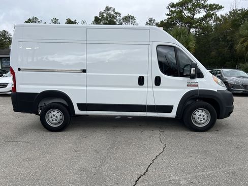 Used 2019 RAM ProMaster 2500 w/ Interior Convenience Group image 4
