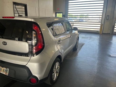 Used 2016 Kia Soul FWD image 7