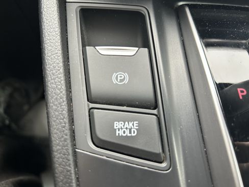 Used 2018 Honda CR-V Touring image 32