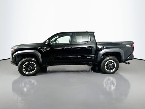 Used 2025 Toyota Tacoma TRD Off-Road image 4