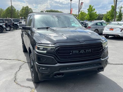 Used 2020 RAM 1500 Limited w/ Black Appearance Package AWD/4WD image 5