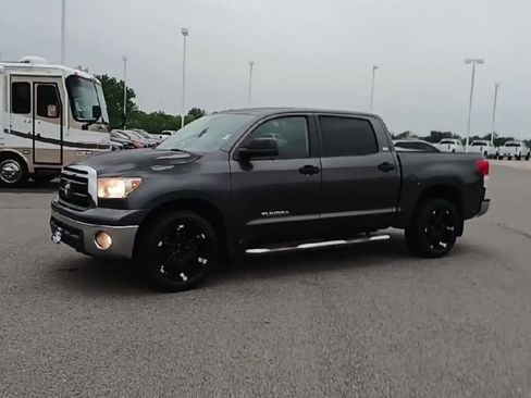 Used 2011 Toyota Tundra 2WD CrewMax w/ SR5 Pkg image 4