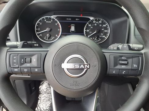 Used 2023 Nissan Rogue S FWD image 23