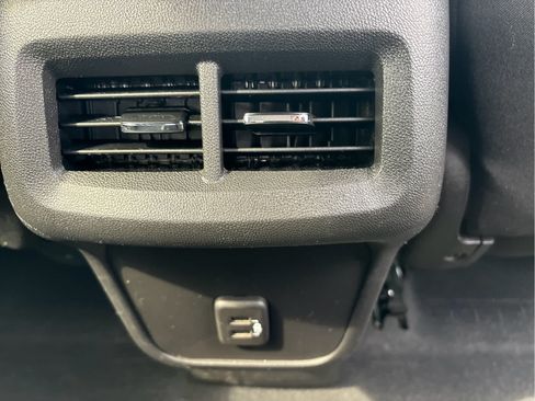 Certified 2023 Chevrolet Equinox LT AWD/4WD image 22
