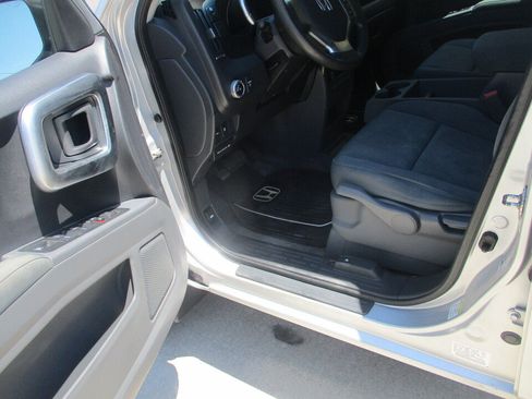 Used 2008 Honda Ridgeline RTX image 25