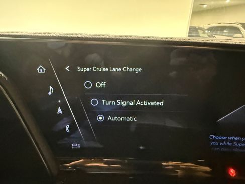 Used 2023 Cadillac Escalade Premium Luxury AWD/4WD image 30