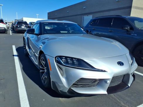 Used 2021 Toyota Supra image 2