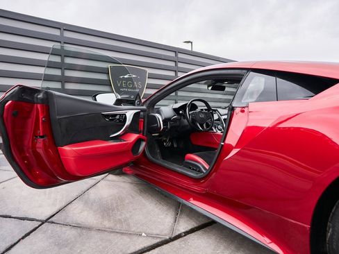 Used 2021 Acura NSX image 30
