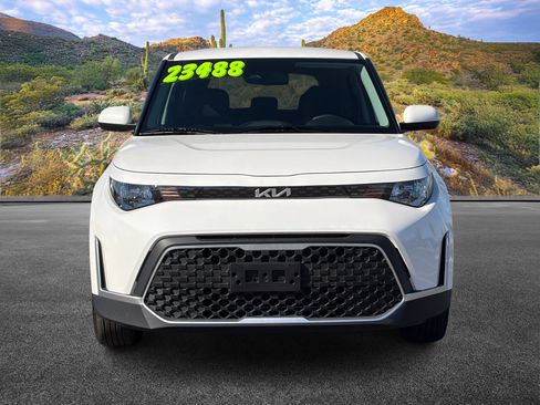 Used 2025 Kia Soul LX image 5