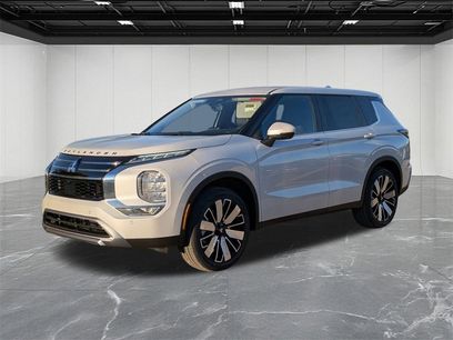 New 2025 Mitsubishi Outlander SE