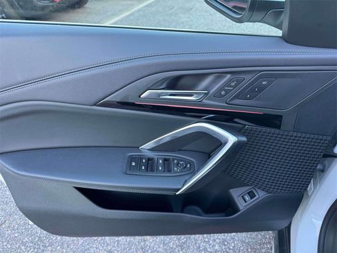 Used 2025 BMW X1 xDrive28i image 16