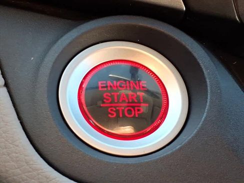 Used 2018 Honda Odyssey LX image 24