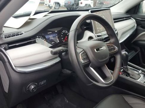 Certified 2022 Jeep Compass Limited image 7