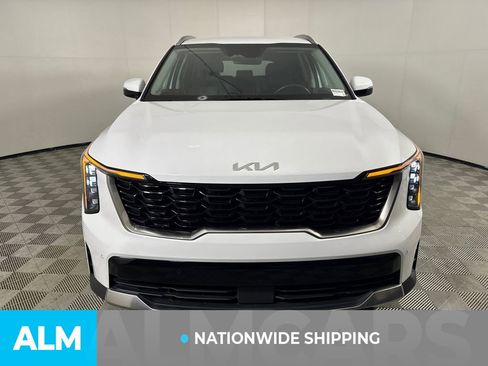 Used 2024 Kia Sorento S image 2