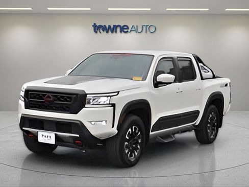 Used 2023 Nissan Frontier 4x4 Crew Cab image 1