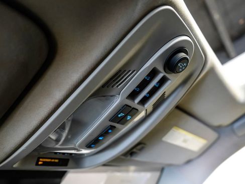 Used 2017 Chevrolet Equinox Premier w/ Enhanced Convenience Package image 27