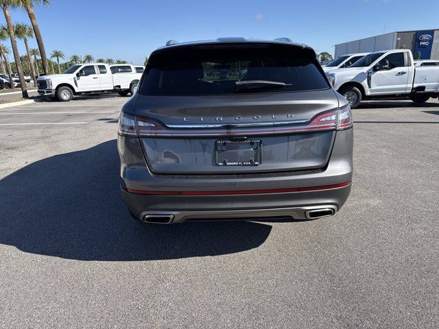 Used 2023 Lincoln Nautilus FWD w/ Premium Package image 4