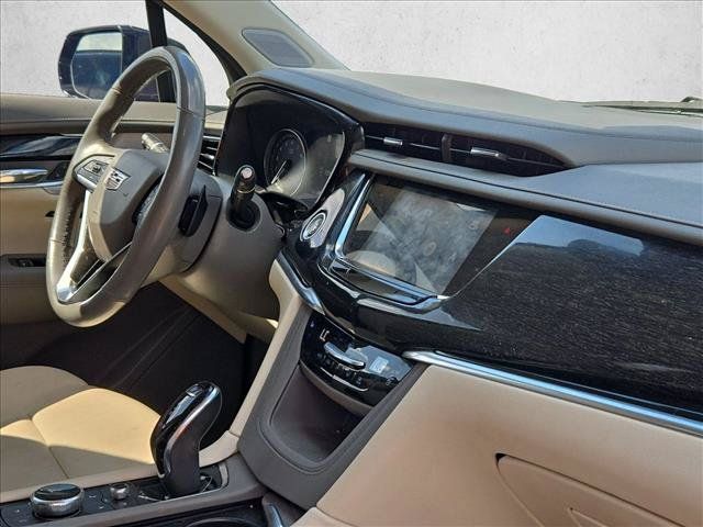 Used 2023 Cadillac XT6 Premium Luxury w/ Technology Package FWD image 14
