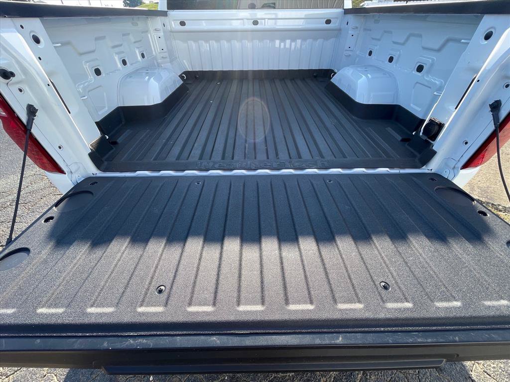 Used 2026 Chevrolet Silverado 1500 Custom Trail Boss w/ LPO, Dark Essentials Package AWD/4WD image 7