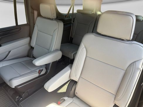 New 2026 GMC Yukon XL Elevation w/ LPO, Floor Liner Package image 16