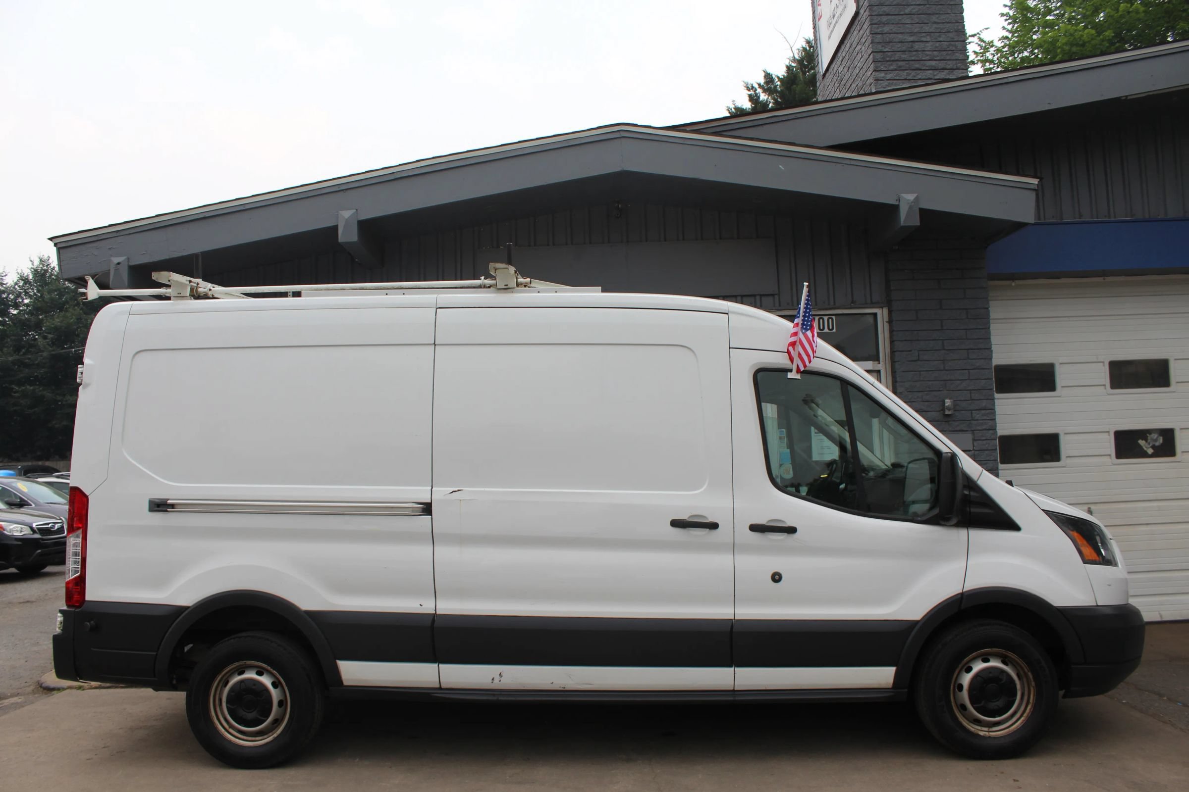 Used 2015 Ford Transit 250 148 Medium Roof w/ Interior Upgrade Package RWD image 2