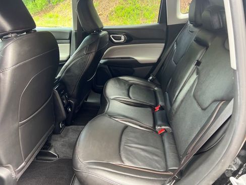 Used 2022 Jeep Compass Limited AWD/4WD image 21