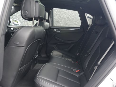 Used 2026 Porsche Macan AWD/4WD image 28