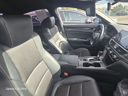 Used 2018 Honda Accord Sport image 13