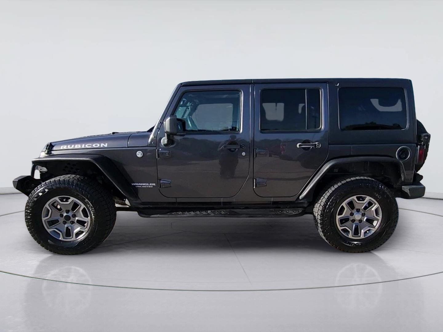 Used 2017 Jeep Wrangler Unlimited Rubicon w/ Connectivity Group AWD/4WD image 5