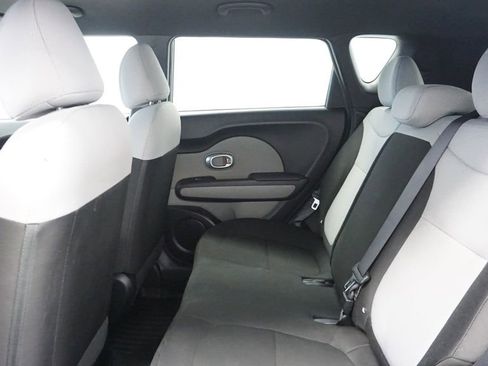 Used 2018 Kia Soul image 28