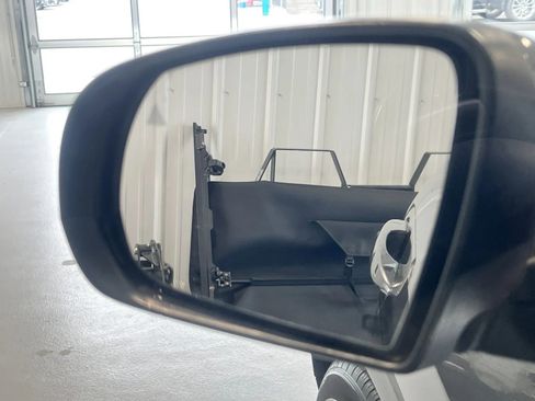 Used 2020 Jeep Cherokee Limited AWD/4WD image 8